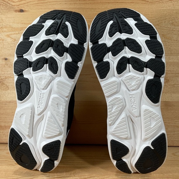 Hoka One Clifton 10 Running Shoes Women’s 11 B Black White 1162031 BWHT - Picture 8 of 9